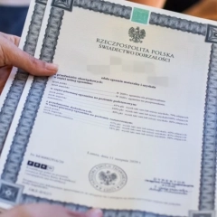 Kup średnie, mature, wyższe wykształcenie w 7 dni.